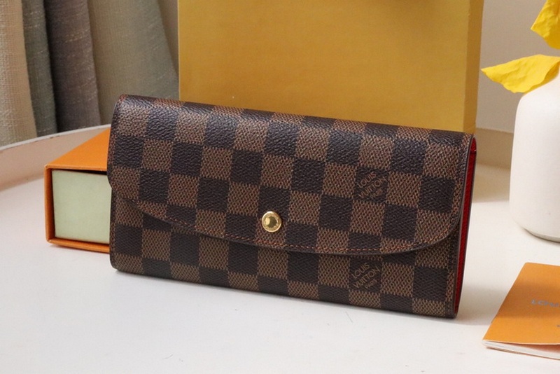 LV Wallets 44